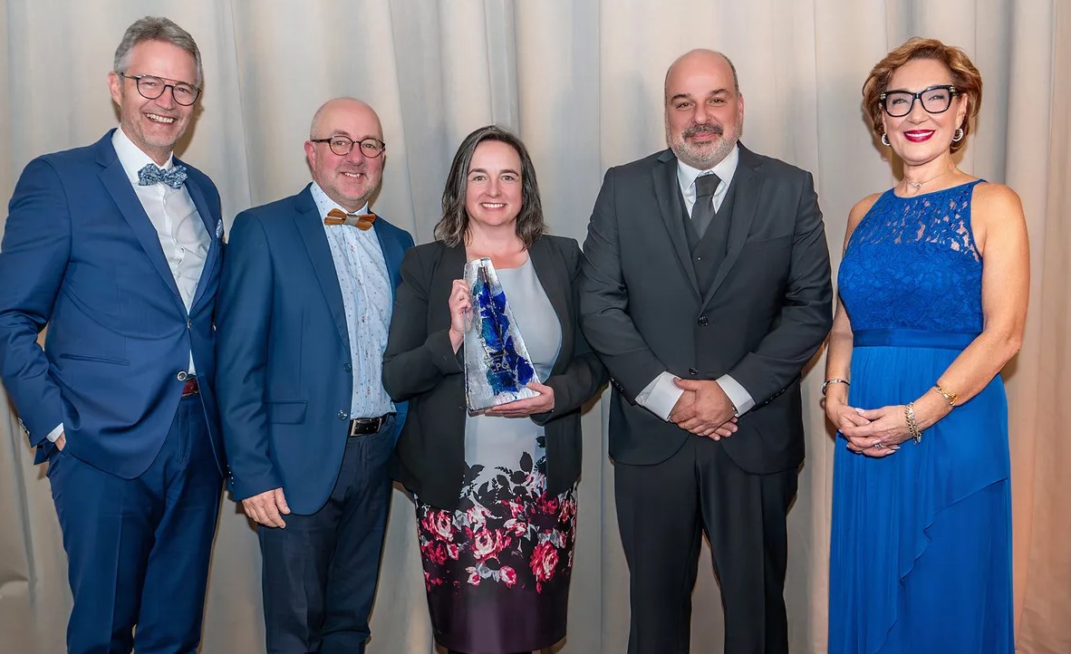 Grenada Mill Manager and Domtar DE&I Committee chair Karen Roach (Center) accepts the 2024 PROSPÈRE Diversity and Inclusion Employer Award from representatives of the Conseil du patronat du Québec (CPQ). Also shown, from left to right, are Denis Deschamps, chairman of the board at CPQ, Janic Gaudreault, partner, talent acquisition at Domtar; Luc Theriault, president, wood products at Domtar; and Danièle Henkel, d’ambassadrice de la francophonie économique at CPQ.